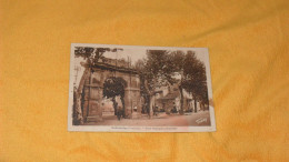 CARTE POSTALE ANCIENNE CIRCULEE DE 1937../ BEDARRIDES VAUCLUSE.- PORTE PRINCIPALE 4 SEPTEMBRE..CACHET + TIMBRE - Bedarrides