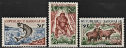 1964 Gabon Wildlife Definitives: Atlantic Tarpon, Gorilla, African Forest Buffalo Set (** / MNH / UMM) - Gorilles