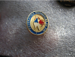 Pin's Coq Francais, Fédération Francaise De Tir - Tir à L'Arc