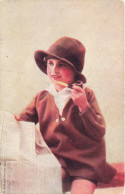 ENFANT - Portrait - Un Enfant Déguisé En Détective - Colorisé - Carte Postale Ancienne - Portraits
