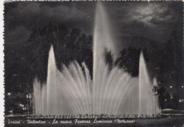 CARTOLINA  TORINO,PIEMONTE-DI NOTTE-VALENTINO-LA NUOVA FONTANA LUMINOSA (NOTTURNO)-STORIA,BELLA ITALIA,VIAGGIATA 1955 - Castello Del Valentino