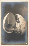 ENFANTS - Portrait D'une Petite Fille Dans Une Coquille D'oeuf - Carte Postale Ancienne - Abbildungen