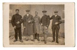 CPA 3440 - Carte Photo Militaire - Prisonnier J. CORSET Au Camp De DARMSTADT ( Allemagne ) Pour LE BLANC ( Indre ) - Characters