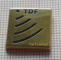 PAT14950 TDF Doré & Noir  Groupe FRANCE TELECOM En ZAMAC Signé PRODERAM - Telecom De Francia
