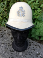 Beau Casque Vintage De La Police Communale Belge - Polizei