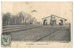 CPA 18 LA GUERCHE Intérieur De La Gare - La Guerche Sur L'Aubois