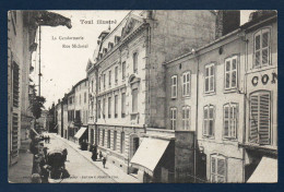 54. Toul. Rue Michatel. La Gendarmerie. Passants. 1904 - Toul