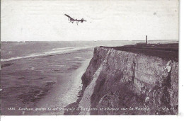 62 - SANGATTE - Latham Quitte Le Sol Français Et Sélance Sur La MANCHE - Aéroplane - Pub. Corsets A.Simon / Mme LEMARIE - Sangatte