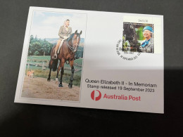 (19-9-2023) Queen ElizabethII In Memoriam (special Cover) [Red Cross Nurse WWII] (released Date Is 19 September 2023) - Lettres & Documents