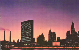 UNITED STATES, NEW YORK CITY, UNITED NATIONS BUILDING, NIGHT, PANORAMA - Tarjetas Panorámicas
