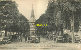 Delcampe - 41 Lamotte-Beuvron, Place De La Mairie Et Parc D'autos Militaires - Lamotte Beuvron
