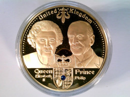 Münze/Medaille, Elisabeth II. & Prinz Philip, Sammlermünze 2015, Cu Vergoldet Mit Swarowski Elements - Numismatik