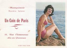 CALENDRIER PUBLICITAIRE / AIX EN PROVENCE / MAROQUINERIE UN COIN DE PARIS / JEUNE FEMME EN MAILLOT / CALENDRIER 1964 - Tamaño Pequeño : 1961-70