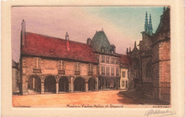 FRANCE - Moulins - Vieilles Halles Et Doyennes  - Carte Postale Ancienne - Moulins