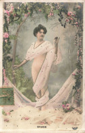 PHOTOGRAPHIE - Femme - Portrait - Colorisé - Carte Postale Ancienne - Photographs