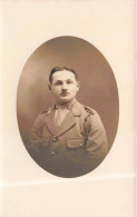 PHOTOGRAPHIE - Portrait D'un Soldat En Uniforme - Carte Postale Ancienne - Photographs