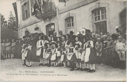 DANNEMARIE - LES AUTORITES DE LA VILLE ATTENDENT LE PRESIDENT DE LA REPUBLIQUE - Dannemarie