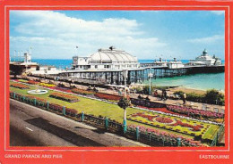 AK 164522 ENGLAND - Eastbourne - Grand Parade And Pier - Eastbourne