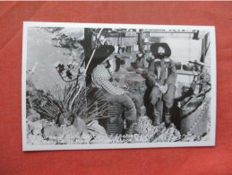 RPPC  Dick Gird & Ed Wells Fargo Museum Tombstone.  - Arizona > Scotch Tape On Back Ref 6186 - Otros & Sin Clasificación