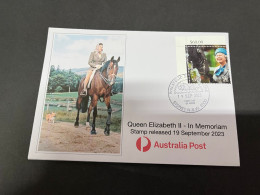 (20-9-2023) Queen Elizabeth II In Memoriam (special Cover) Horse & Corgi (released Date Is 19 September 2023) - Cartas & Documentos