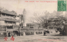 VIET NAM - Annam - Hué - Cours Et Pagode Au Tombeau - Carte Postale Ancienne - Viêt-Nam