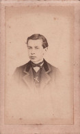 PHOTOGRAPHIE - Petite Photo 6.5x105.5 Cm - Portrait D'un Jeune Homme - Jules Huron Photographe - Anonymous Persons