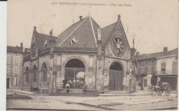 MONTENDRE (17) - Place Des Halles - 1917 - état Correct - Montendre