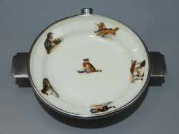 -ANCIENNE ASSIETTE A BOUILLIE PORCELAINE & Métal Chromé Décor CHATS CHIENS   E - Autres & Non Classés