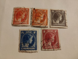 Lot Timbres Luxembourg Grande Duchesse Charlotte - 1944 Charlotte Rechterzijde