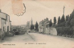 OUDON ,  La Route De Paris , Calvaire - Oudon