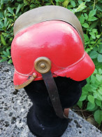 Casque De Pompier Allemand Sur Base De Casque à Pointe - Firemen