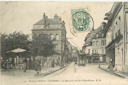 76 Environs D'Elbeuf. CAUDEBEC - La Place Et La Rue De La République - Caudebec-lès-Elbeuf