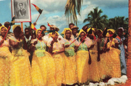 CONGO - Voyage Du Roi Au Congo - été 1955 - Les Jeunes Filles De Coquilhatville - Colorisé - Carte Postale Ancienne - Belgisch-Kongo