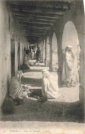 ALGÉRIE - Biskra - Sous Les Arcades - Carte Postale Ancienne - Autres & Non Classés