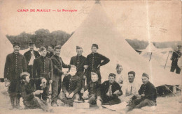 MILITARIA - Camp De Mailly - Le Perruquier - Carte Postale Ancienne - Regimenten