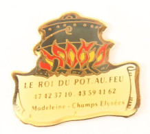 Pin's Paris (75)  - LE ROI DU POT AU FEU - Chaudron Sur Le Feu - M745 - Food