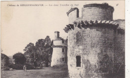 29 . CLEDER (ENVIRONS DE) CPA. CHATEAU DE KERGOUNADE'ACH. LES DEUX TOURELLES DU SUD. - Cléder