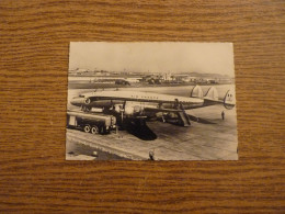 CPSM Dentelée Paris (75) - Aéroport D'Orly - Constellation Air-France - Voir Détails Sur Photos - 10,5 X 15 Cm Env.. - Flugwesen