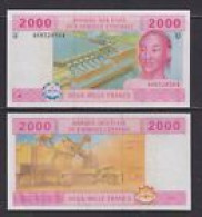 CAMEROON  -  2002 2000 CFA UNC  Banknote - Cameroon