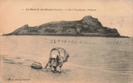 FRANCE - Le Mont Saint Michel - Le Mont Tombelaine - Pêcheuse - Carte Postale Ancienne - Le Mont Saint Michel