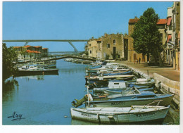 MARTIGUES - Bâteau Port Plaisance Voilier Yacht Vedette Hors-Bord - Voiliers