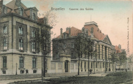 BELGIQUE - Bruxelles - Caserne Des Guides - Colorisé - Carte Postale Ancienne - Plazas