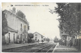 CHATEAU - PONSAC: La Gare - édit Mouly (train) - Chateauponsac