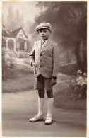 ENFANTS - Portrait D'un Petit Garçon Dans Ses Habits Du Dimanche - Carte Postale Ancienne - Ritratti