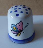 DÉ A COUDRE DE COLLECTION - DECOR PAPILLON ET FLEUR - Thimbles