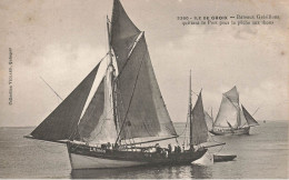 Ile De Groix * N°2280 * Bateaux Grésillons Quittant Le Port Pour La Pêche Au Thon * GROIX * Bateau LR1066 - Groix