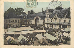 Dpts Div. -ref-BK788- Sarthe - Le Grand Lucé - Place De La République Un Jour De Marché - Marchés - - Le Grand Luce