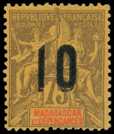 ** MADAGASCAR 114a : 10 Sur 75c. Violet-noir Sur Orange, DOUBLE SURCHARGE, TTB. C - Sonstige & Ohne Zuordnung