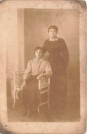 CARTE PHOTO - Une Mère Et Sa Fille - Carte Postale Ancienne - Photographs