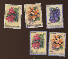 1986 Fleurs Bloemen Flowers  Singles Ø. ** Bonne Qualité - Used Stamps